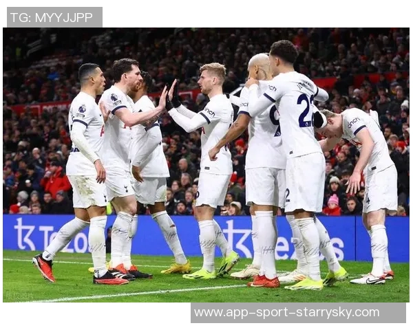 特狮12月将做出去留决定曼联热刺德甲球队争相追逐