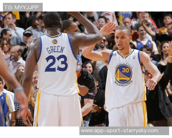 阿里纳斯质疑KD的两冠含金量同时称赞库里的四冠成就