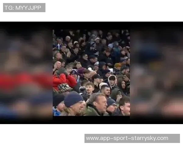 曼城新援塞梅尼奥首秀在即队友福登和B席热情欢迎 曼城新援塞梅尼奥首秀在即队友福登和B席热情欢迎