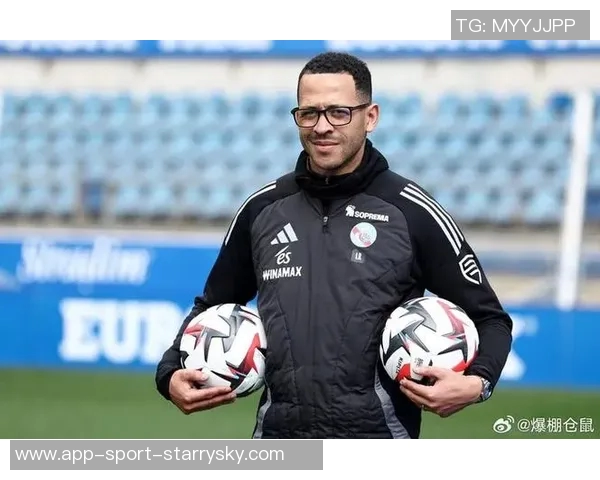 罗塞尼尔谈若昂佩德罗状态起伏的挑战与未来表现的持续性考验 罗塞尼尔谈若昂佩德罗状态起伏的挑战与未来表现的持续性考验